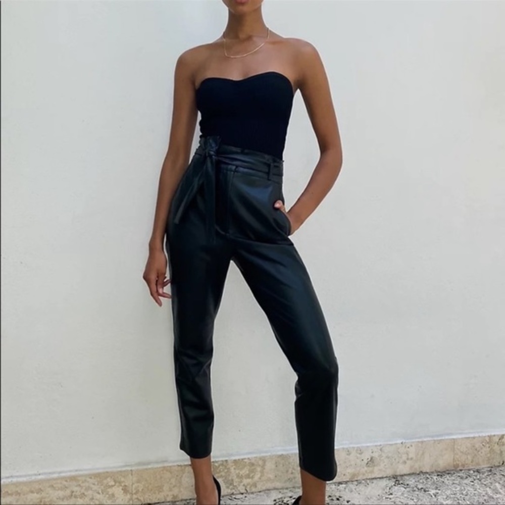 Aritzia Babaton Vegan Leather Paper Bag Pants - 2, Black